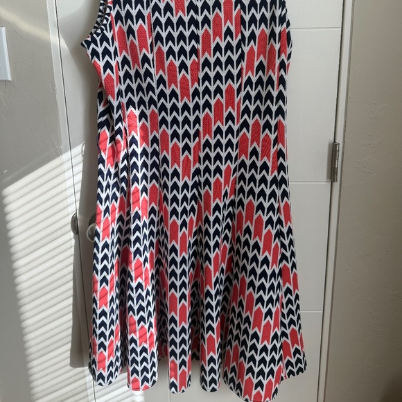 PLUS SIZE (2X)_HAANI Woman Dress (multicolor) - Picture 2 of 5